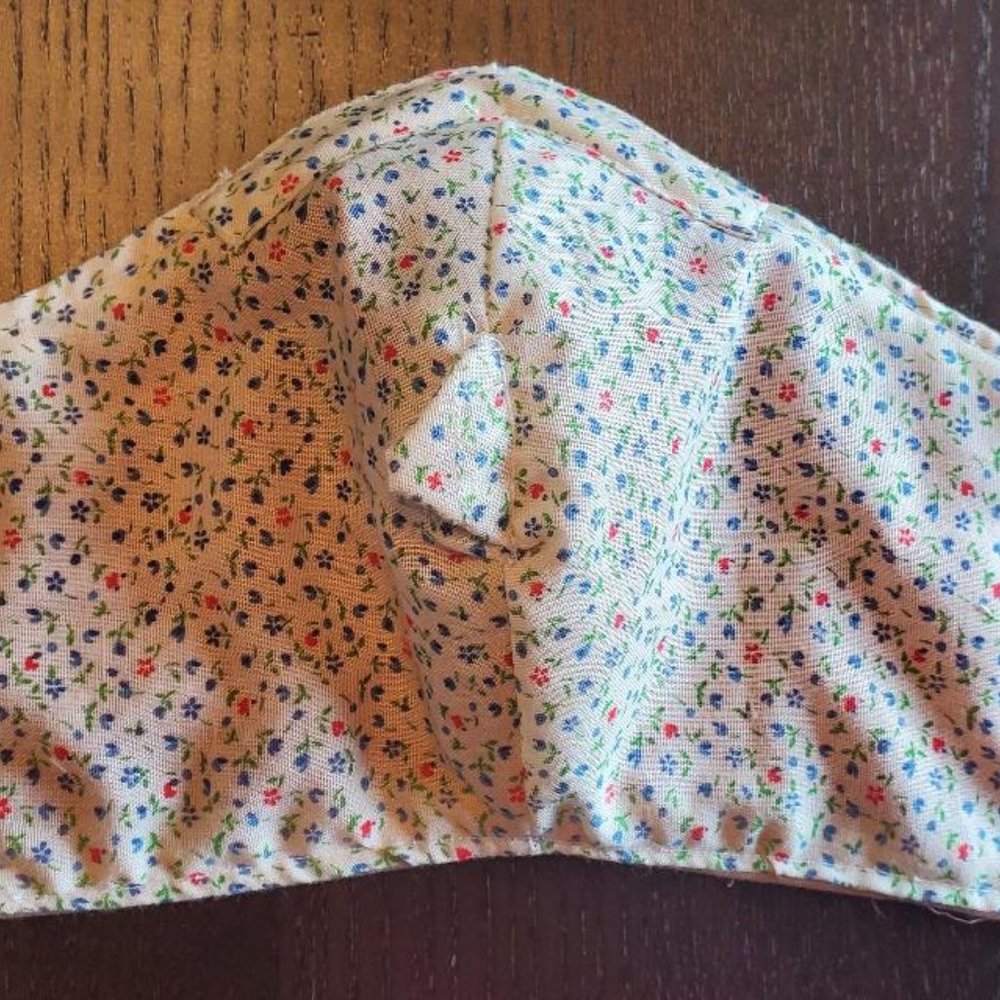 Lips Face Mask with straw hole- safety flap inside - Picture 5 of 6